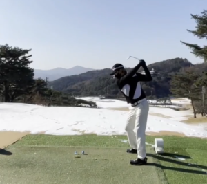 雪の日に知っておきたい!ゴルフラウンド中の降雪と対応策