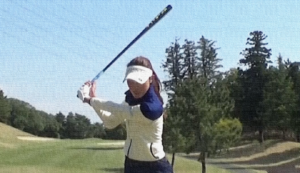 手首の使い方で飛距離アップ!? 女子プロの秘訣