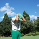 春のゴルフシーズン到来！僧帽筋トレーニングでスイングを改善しよう