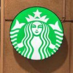 冷たい水で変わるスタバのタンブラー、購入者が語るその楽しさ