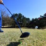 飛距離アップの秘訣！上半身の力を抜くことで得られるゴルフの新境地