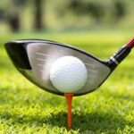 ドライバーを軽く振るだけで飛ぶってマジかよ！？